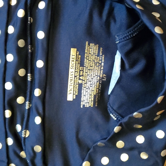 Bikini - Picture 2 of 3